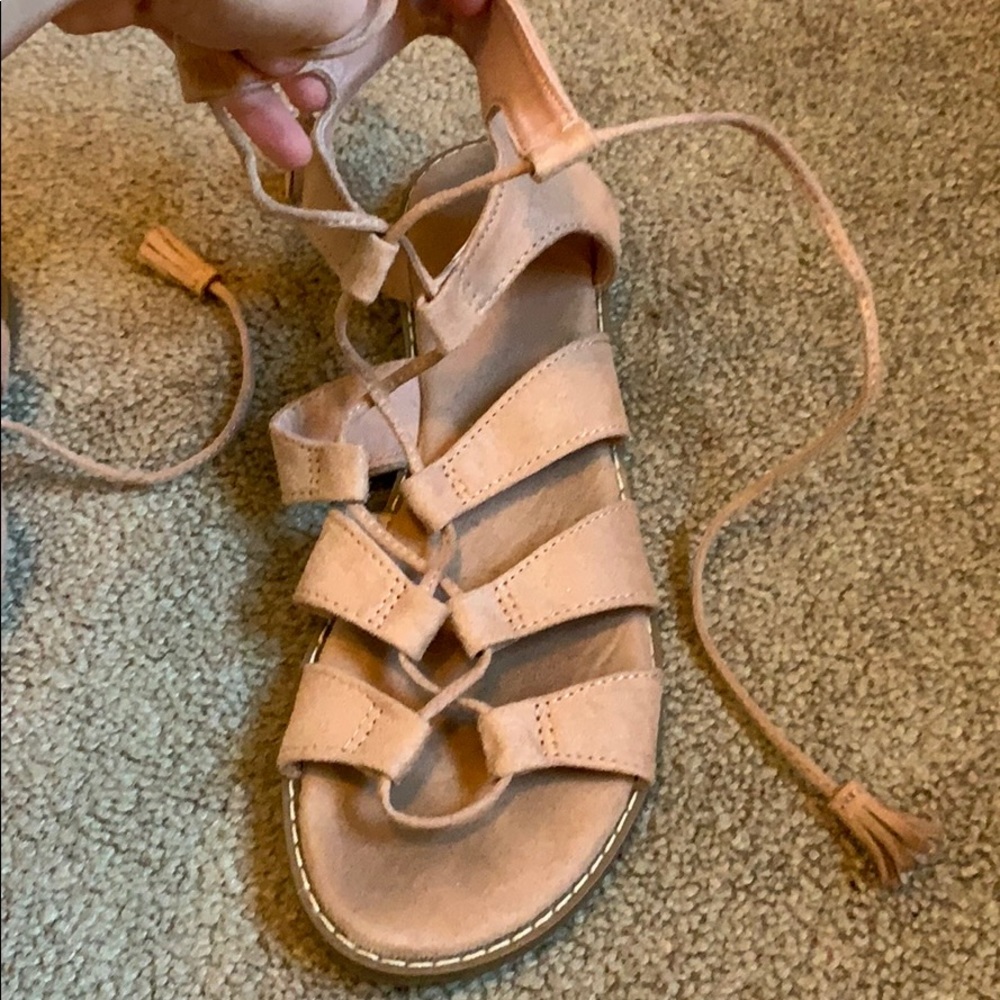 Pink shoe
